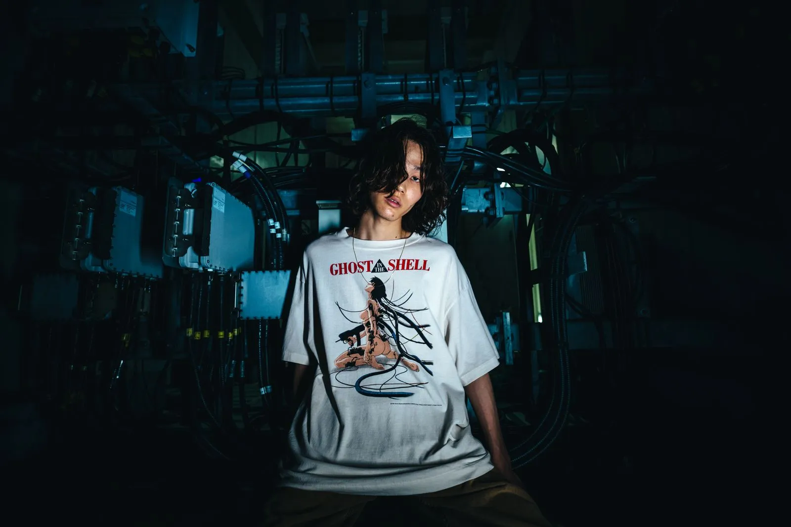 SAINT Mxxxxxx x GHOST IN THE SHELL ' GITS ' SS TEE/WHT Classic Big IP Ghost in the Shell co-branded Suzi Charge/Suzi Character TEE Off-white S-XL Cylindrical side seamless fabric 220g high gram weight OE yarn ⚠️Note: It is almost meaningless if it is not a cylindrical fabric Customized joint main mark/joint wash mark/little angel anti-counterfeiting label Original factory level printing factory Top purchasing agent level